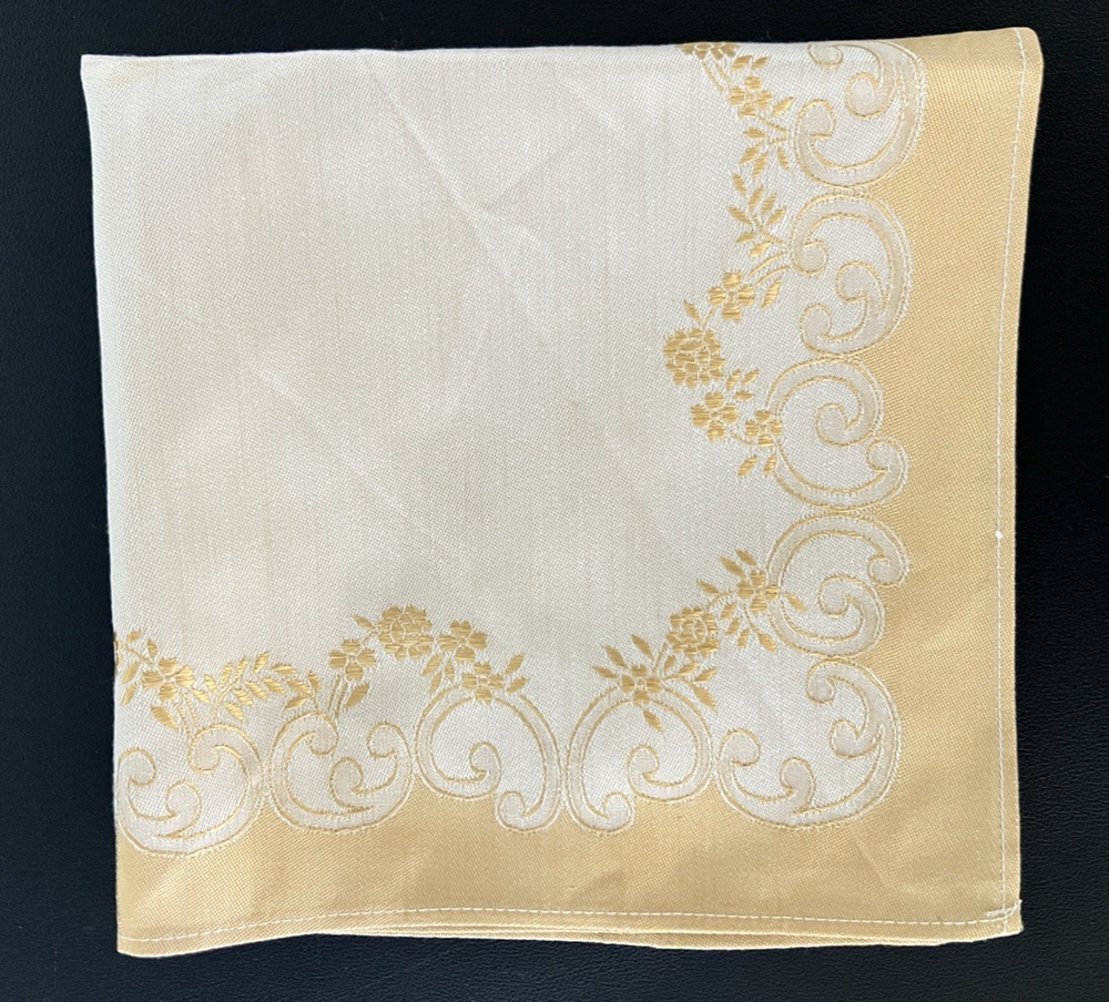 Set of 4 Vintage CREAM & GOLD FLORAL DAMASK NAPKINS 16.5"